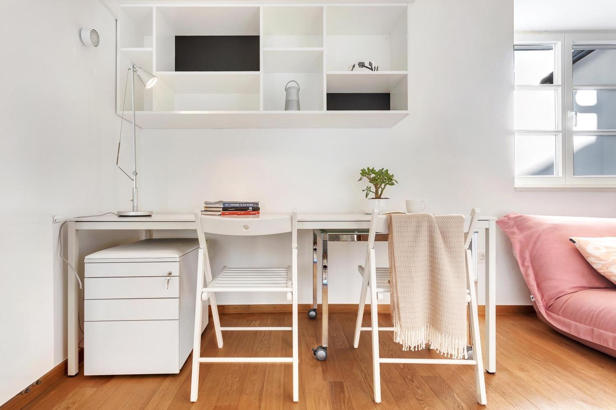 Modern In The Heart Of Old Apartment *